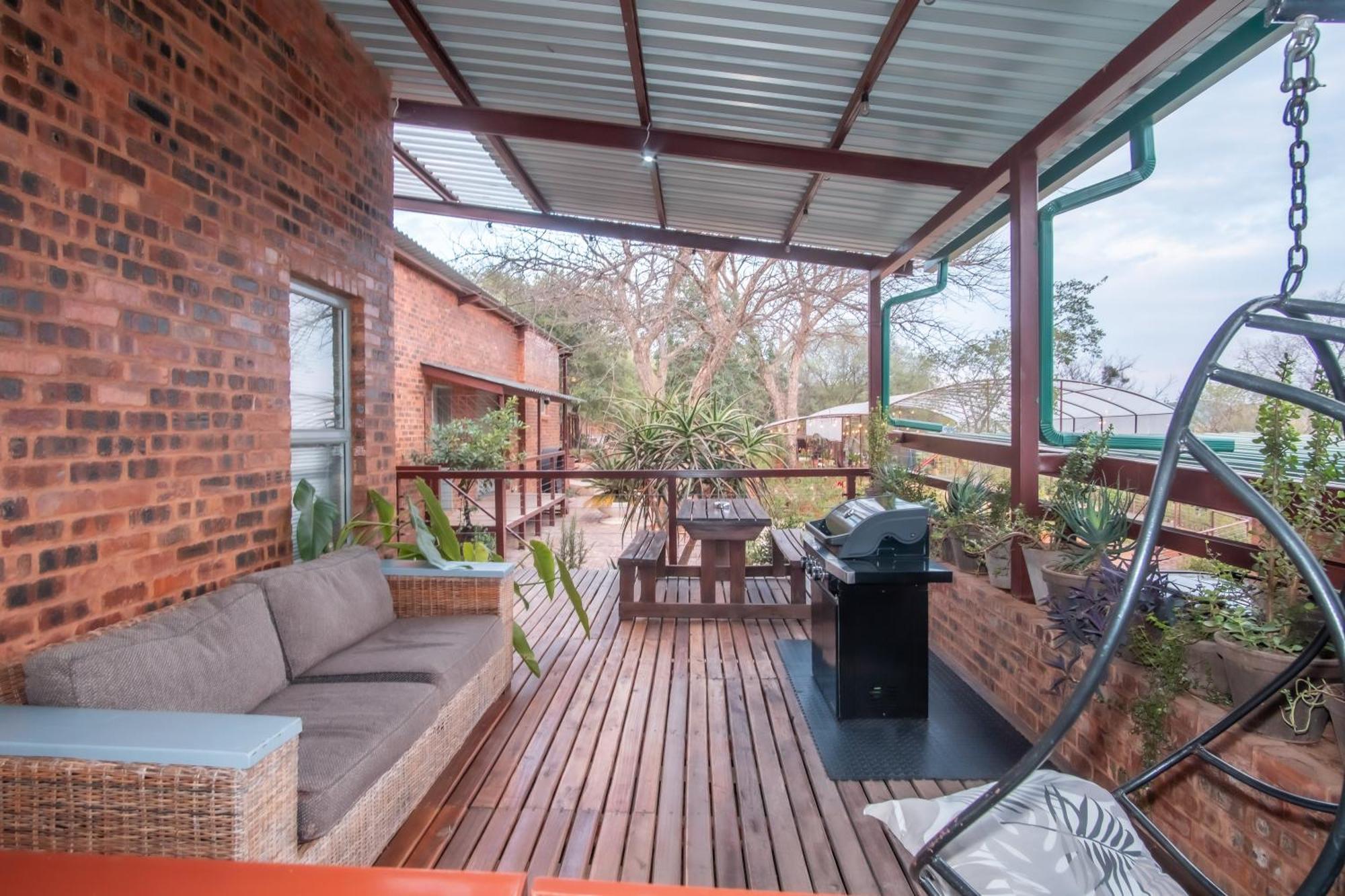 Bushbaby Cottage In Hartbeespoort Pretoria-Noord Exterior foto