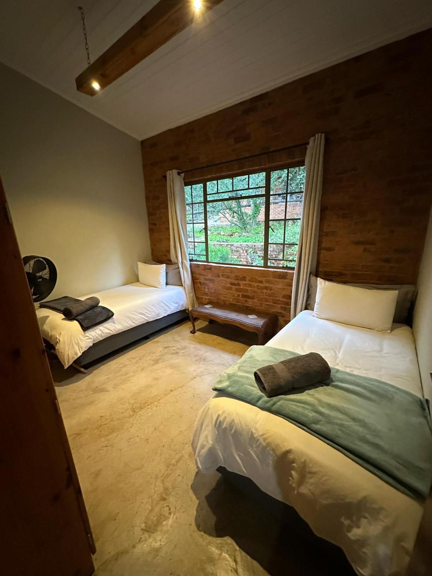 Bushbaby Cottage In Hartbeespoort Pretoria-Noord Exterior foto